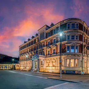 The Queen At Hotel, Bw Premier Collection Otel